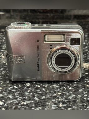 Kodak EasyShare C340 Silver Point-and-Shoot Digital Camera